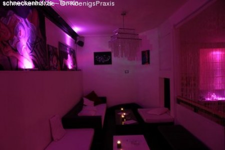 A House and Bass Therapy Werbeplakat